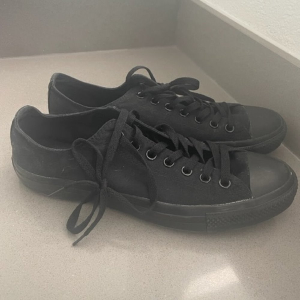 Converse Black Shoes